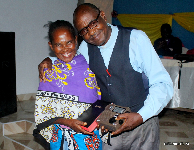 twrkenya's tweet photo. A great joy it is to see the smiles on the faces of our #NenoLitaendelea listeners. The #SIFANight organized by our listeners thru @sifafmvoi presented a wonderful opportunity to hear testimonies on how #TTBSwahili is impacting the lives of our listeners
Na Neno Litaendelea https://t.co/FfqwD0Oveb