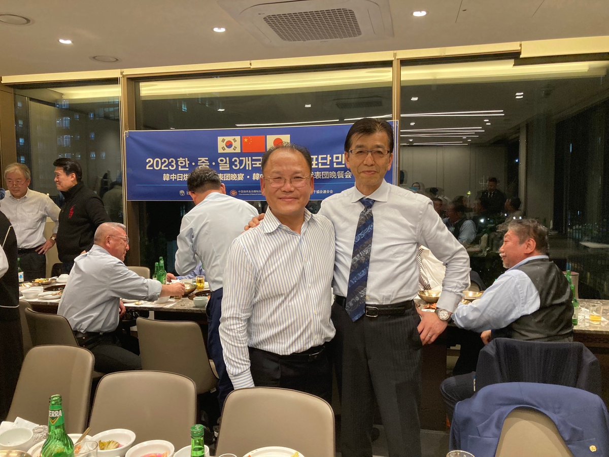 tadashi_yanagi's tweet photo. Siba、ソウルインターナショナルベーカリーのため、韓国に来ております。
本日は、韓国、中国、日本の合同晩餐会でした。
#coex #siba #seoul #coexfoodweek https://t.co/eu8JG6pC8y