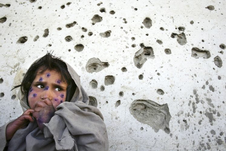 5carfxce's tweet photo. The US is still withholding $7 billion worth of Afghan funds during one of the worst global humanitarian crises!! Over half of the population is in critical need of aid including 15 million children. Another 2 million are now homeless after being forcibly displaced by Pakistan. https://t.co/jZn82r3jmg