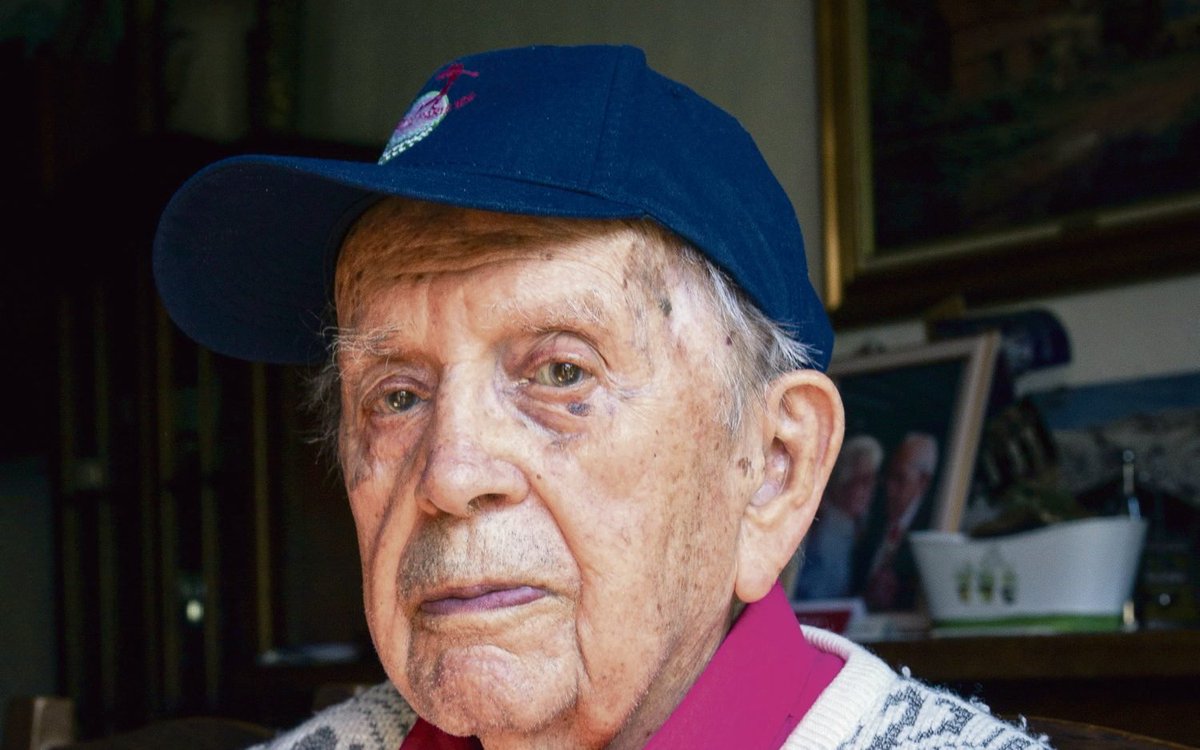 humanite_fr's tweet photo. Jean Villeret, l’ancien déporté et résistant est mort à l’âge de 100 ans

L'ancien résistant, membre des Francs-tireurs et partisans, avait été déporté à Natzweiler-Struthof puis à Dachau 👉 https://t.co/MhEGBHv9uL https://t.co/AtbdJvovG3
