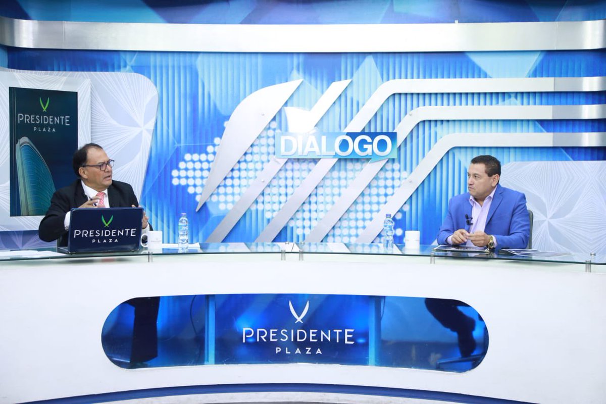 STAMSS_Oficial (@stamss_) on Twitter photo "En octubre, experimentamos una situación inusual con numerosos accidentes laborales en el sector de la construcción. En respuesta, nuestra área de previsión de riesgos intensificó las inspecciones en diversas empresas", Ministro de Trabajo, <a href="/RolandoCastroSv/">Rolando Castro</a>. "En octubre, experimentamos una situación inusual con numerosos accidentes laborales en el sector de la construcción. En respuesta, nuestra área de previsión de riesgos intensificó las inspecciones en diversas empresas", Ministro de Trabajo, <a href="/RolandoCastroSv/">Rolando Castro</a>.