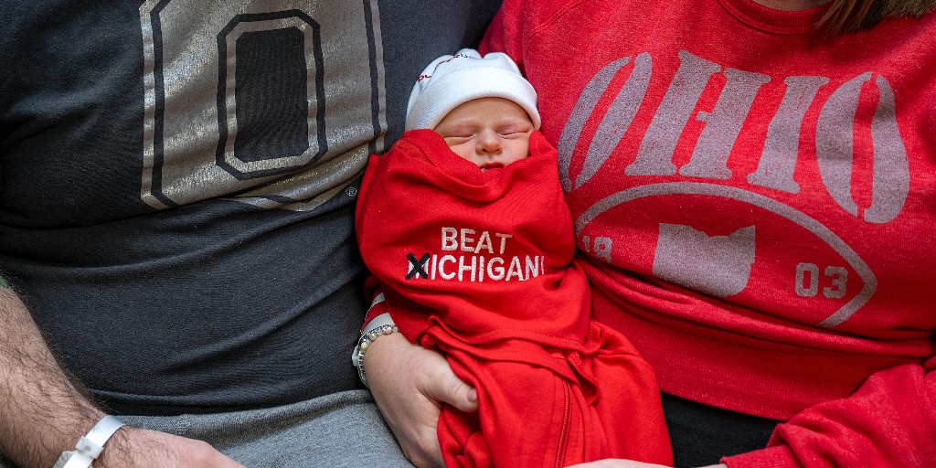 The tiniest Buckeye fans in the land are suited up to cheer on <a href="/OhioStateFB/">Ohio State Football</a> this weekend 🏈 

All babies born at #OSUWex❌ed this week will receive a "Beat ❌ichigan" swaddle in honor of The Ga❌e. 

#GoBucks
