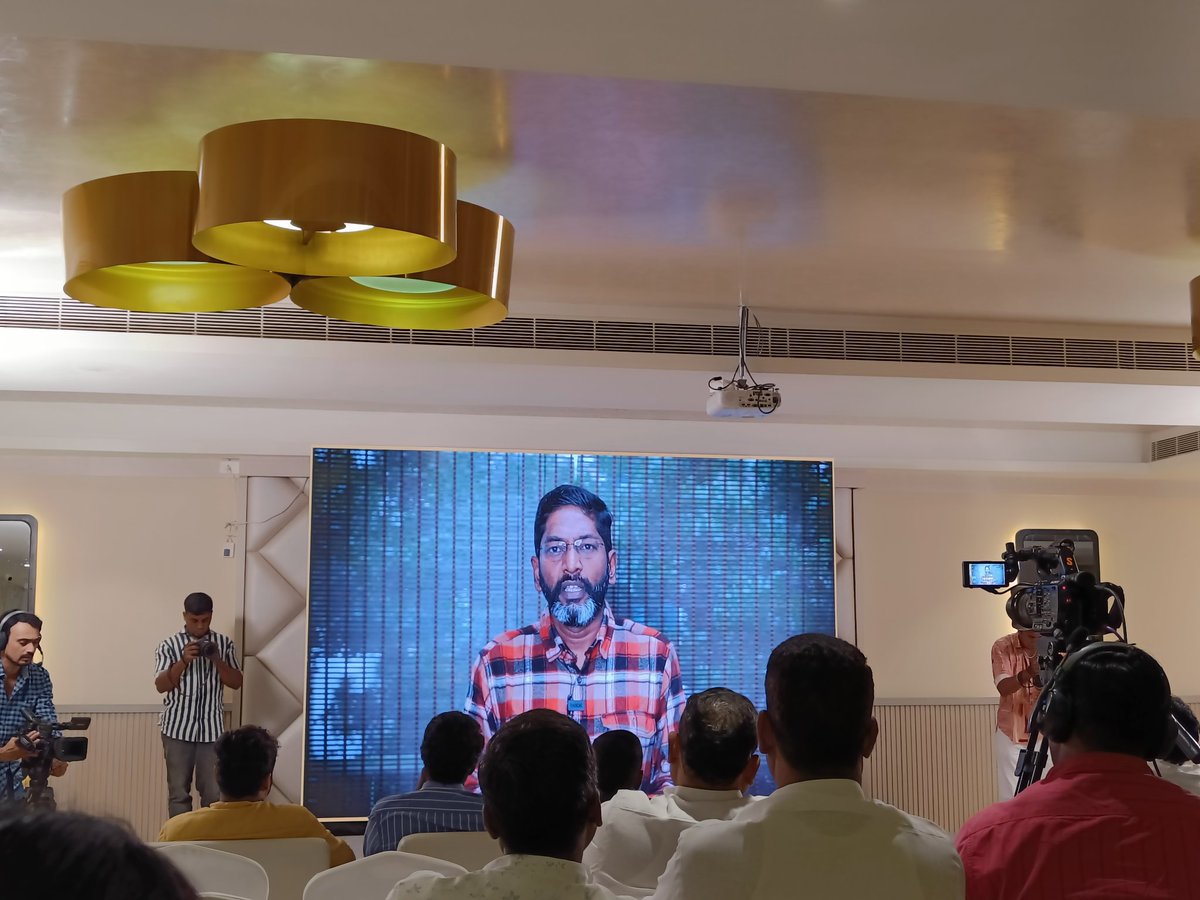 NiranjanJammy's tweet photo. மக்கள் பணி தொடரும்!!
@Savukkumedia Marks 100 Days !!
@SavukkuOfficial #savukkumedia #Splex https://t.co/iOUZgeTsaI