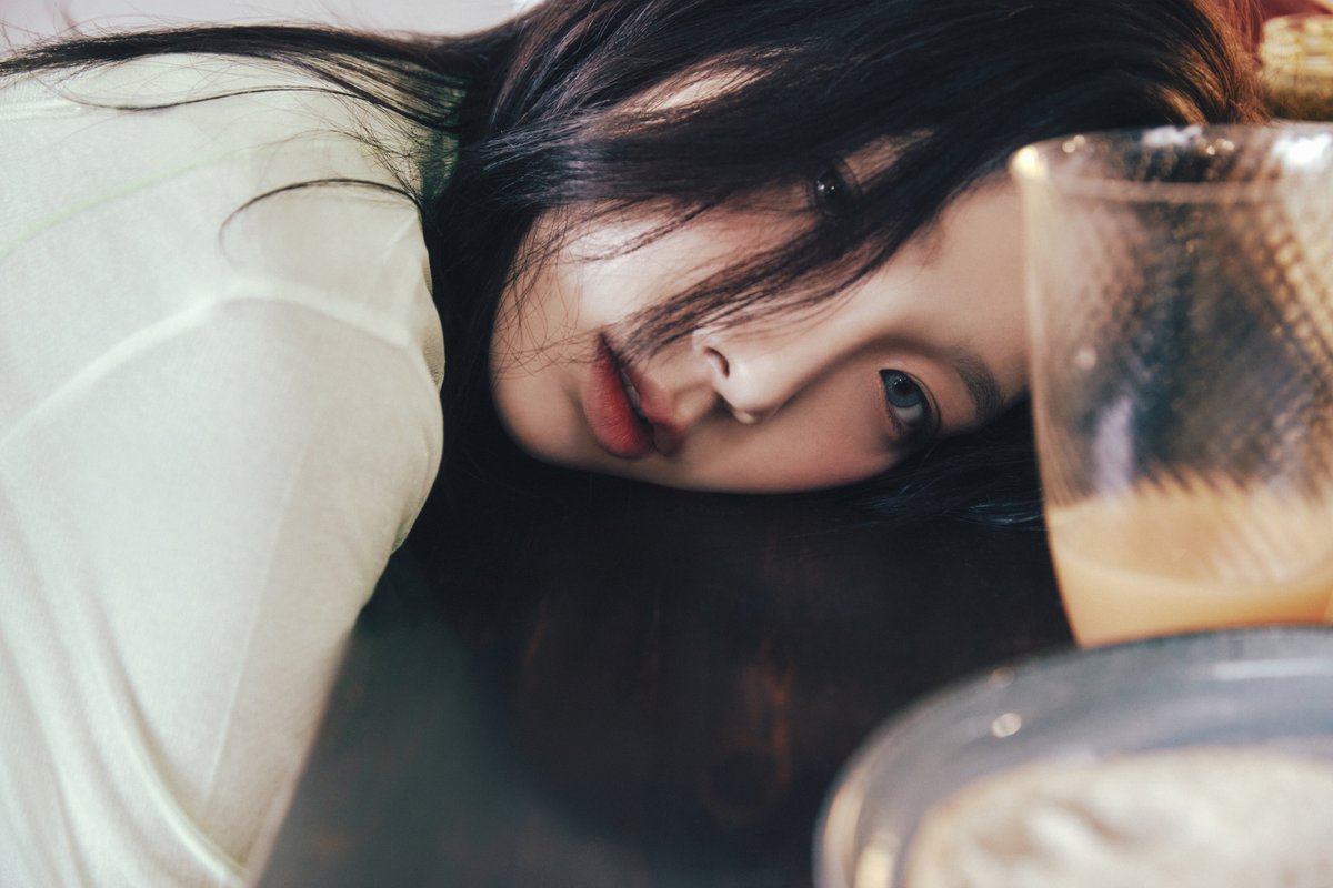 TAEYEONsmtown's tweet photo. TAEYEON 태연 'To. X' Image Teaser

TAEYEON 태연 The 5th Mini Album ‘To. X’ 
🎧 2023.11.27 6PM KST

💿 Pre-Order &amp; Pre-Save 
https://t.co/sHbY7Tw7WY

#태연 #TAEYEON 
#ToX #TAEYEONToX
#소녀시대 #GirlsGeneration https://t.co/RaJqaarWJp
