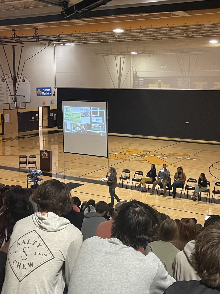 stephkinzel's tweet image. Wow! Ms. Lanz shared a heartwarming story of losing her home to a fire and how we can help our communities. Uknight Advisory is meaningful! ⁦@KellamHigh⁩ ⁦@KellamCounselor⁩