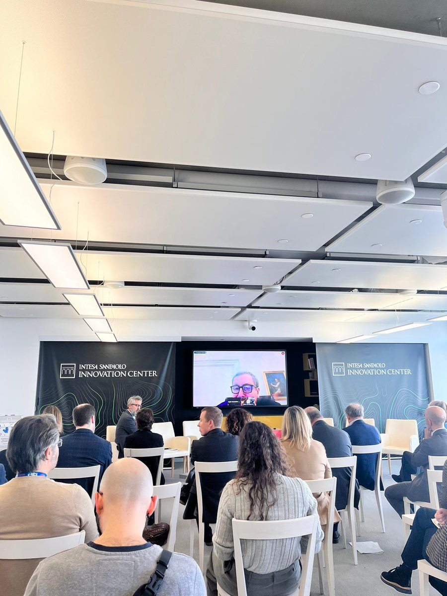 🌟 Live da #TorinoSmartDestinations! Qui al grattacielo <a href="/IntesaSanpaolo/">Intesa Sanpaolo</a> con <a href="/twitorino/">Città di Torino</a> e #ctenext siamo pronti ad esplorare il posizionamento internazionale di Torino come destinazione top per #startup e #acceleratori.  #Innovazione