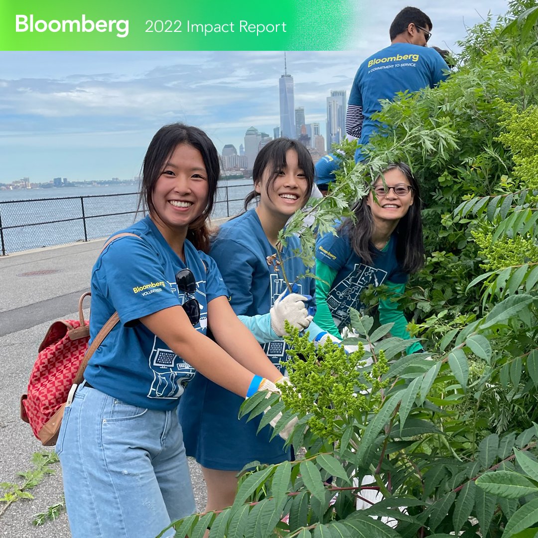 Bloomberg's tweet photo. Our employees are the best. No, but actually. A record 18,382 employees participated in our 2022 Best of Bloomberg volunteering programs. 

🏙️ 614 cities impacted 
📦 87,460 supply kits assembled
🍔 810,142 meals delivered 

Learn more in our Impact Report https://t.co/yCDNxiVGhp https://t.co/3bGF0kG9vk