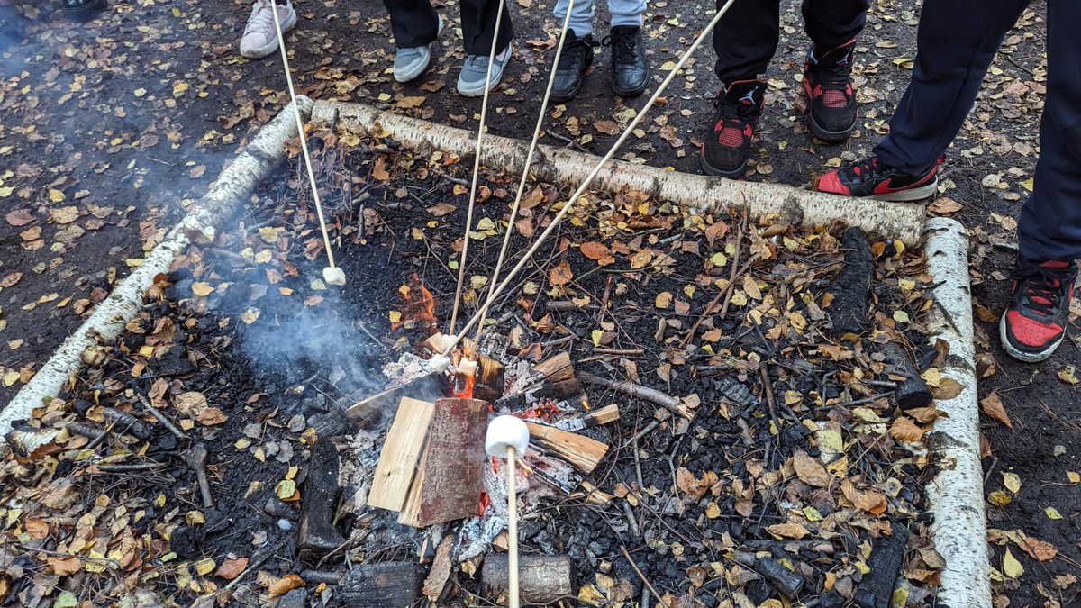 LynchHillEA's tweet photo. 7 Jobs, 7 Tesla and 7 Turing are at Black Park today for their day of team building and outdoor skills. They're having a good time! @BCCountryParks https://t.co/ItkKdGnpgC