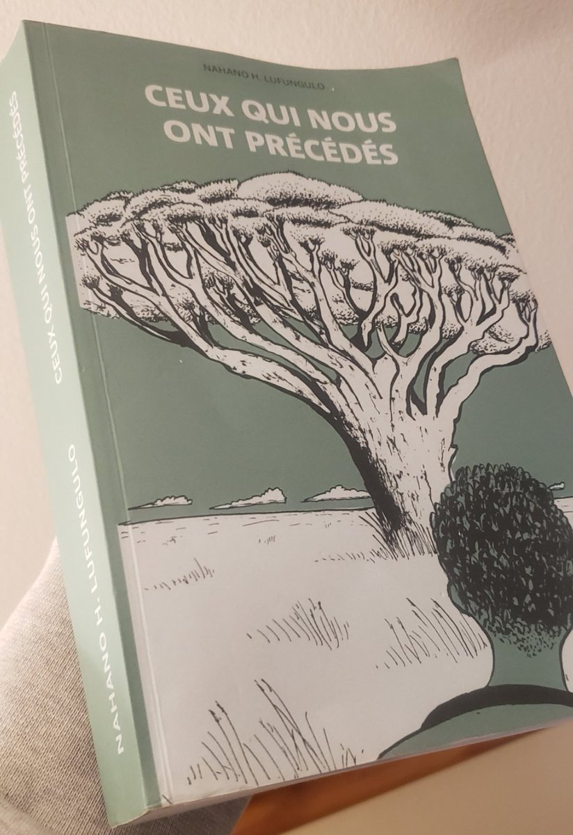 NgalulaPe's tweet image. Lors d'un diner de Gala organise pour les sponsors de son ecole, notre fils etait designe pour faire le #keynotespeech. La releve est assuree! Par sa cravate, le drapeau de la RDC etait aussi a l'honneur. C'etait aussi l'occasion de faire la promotion de son livre.
#stemdrc