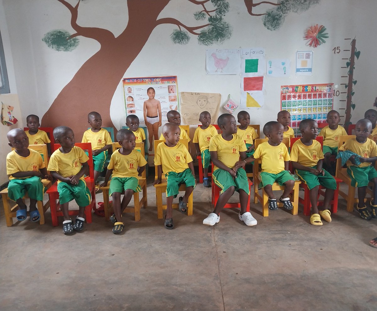 GakenkeDistrict's tweet photo. Kuri uyu wa Kabiri, Vice Mayor ASOC Madamu Uwamahoro Marie Thérèse yasuye ishuri ry'inshuke (ECD) "Stars of tomorrow"mu rwego rwo kureba imyigire n'imyigishirize muri iri shuri.Iri shuri rihereye mu Kagari ka Musenyi mu Murenge wa Muhondo rifite abanyeshuri 54, muri bo 10 bafite, https://t.co/Dd8H4dtIbj