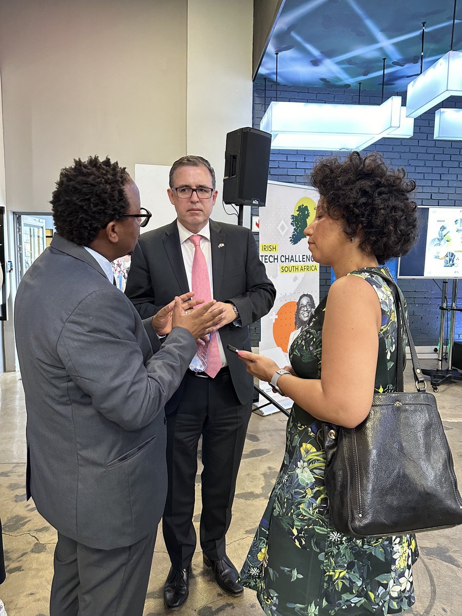 TshimologongIT's tweet photo. The big day has officially arrived🎉

Today the Tshimologong Digital Innovation Precinct is happy to be hosting the 𝐈𝐫𝐢𝐬𝐡 𝐓𝐞𝐜𝐡 𝐂𝐡𝐚𝐥𝐥𝐞𝐧𝐠𝐞 𝐒𝐀 𝟐𝟎𝟐𝟑 𝐒𝐡𝐨𝐰𝐜𝐚𝐬𝐞 𝐃𝐚𝐲.

You can join us virtually using the following link: https://t.co/IfSPeHBL93 https://t.co/csYpHlFMf5