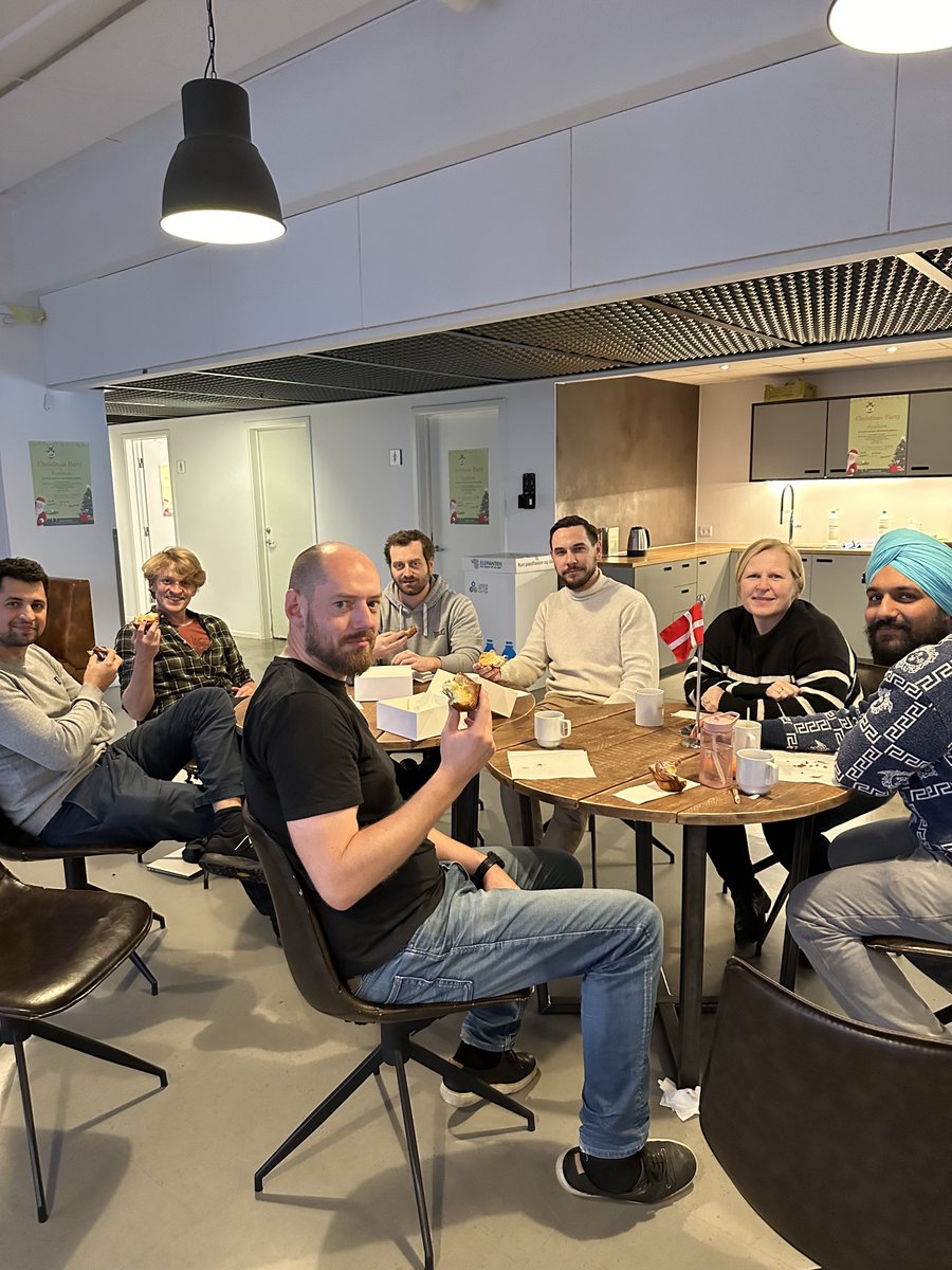 SpectroInlets's tweet photo. 🎈🥳🎈It is Spectro Inlets Birthday today!!
 
Hurrah!! Spectro Inlets is 7 years old today 🎂. 

💪🎉Længe leve Spectro Inlets! Long live Spectro Inlets! hurrah! hurrah! hurrah!

#birthdaycelebration #Spectroinlets #ECMS https://t.co/0C8r5KHmFa