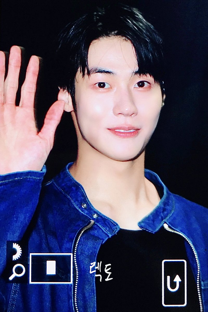 Recto1031's tweet photo. 231121 프리뷰

하 진짜 오빠랑 있으면 너무 재밌다 

#엔플라잉 #Nflying #이승협 #LeeSeungHyub #JDON #preview https://t.co/tqxXQtWWtN