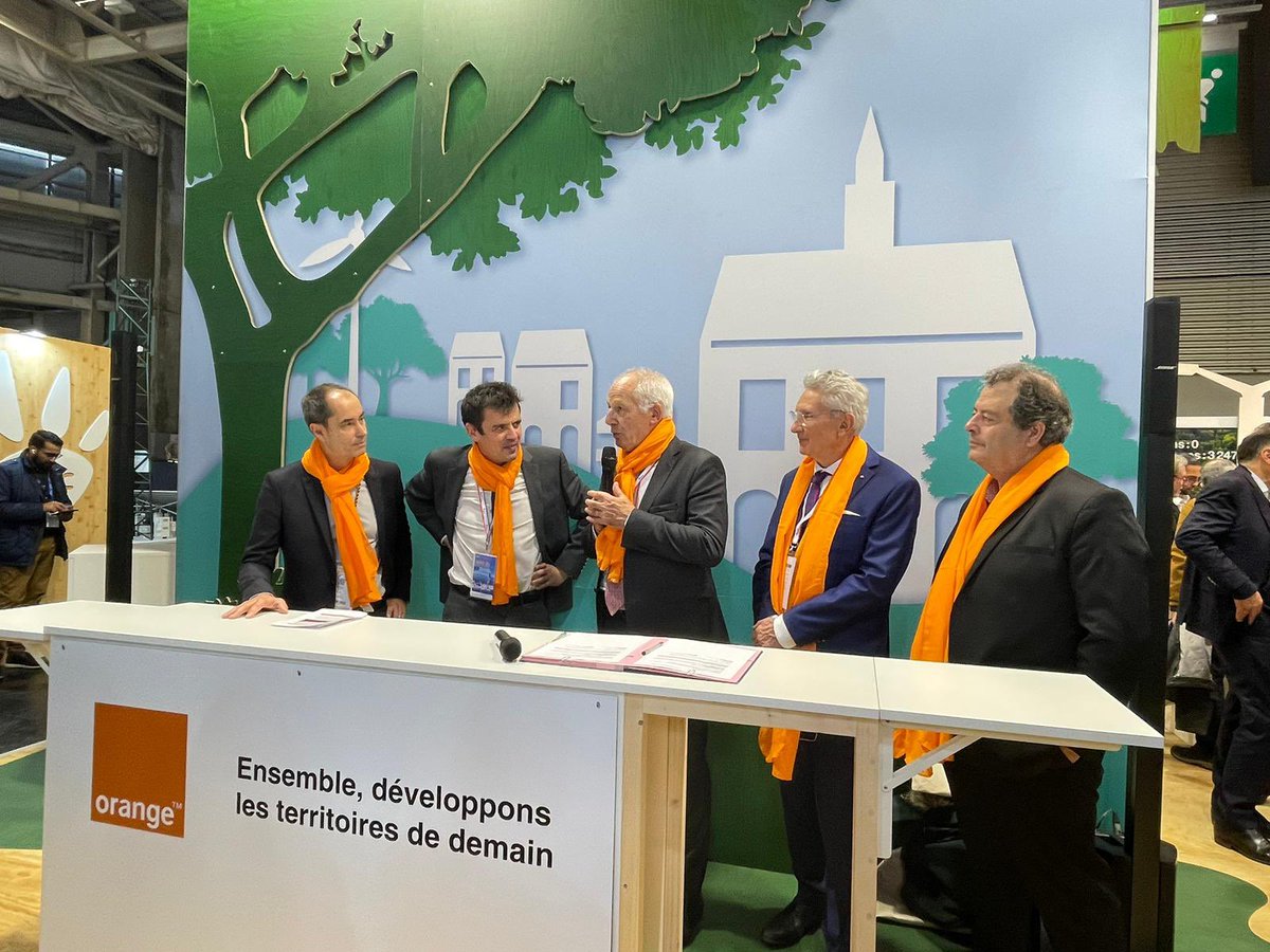 🤝 <a href="/orange/">Orange</a> très heureux de renouveler son partenariat avec l’Association des Maires de la Gironde.
Une occasion de lancer la Saison 2 du #RecyclageChallenge des mobiles avec Bernard Lauret Président de l’AMG33 !
Un geste citoyen pour protéger la planète🌳 #RSE 👏