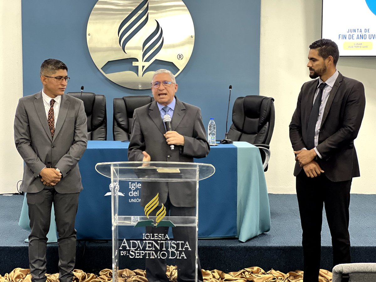 "El evangelio eterno de los tres ángeles tiene un mensaje especial para ser predicado en este tiempo", subrayó Brito. "Debemos prestarle mas atención a la orden de "temer a Dios y dadle gloria". Ese es el centro del mensaje", aseveró.

#JuntadeFindeAñoUVO
#UVOenAcción