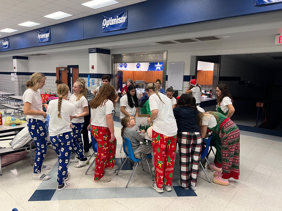 PeasterGBB's tweet photo. ☝🏻 LHB 🦃 Lock-In was a success❗️ ❤️ to 👀 our ⛹🏻‍♀️⛹🏻‍♀️ spending time building the foundation of our program the right way❗️ It’s bigger than 🏀❗️Thankful 🙏🏻 for great parents who helped make it possible❗️
👏🏻👏🏻👏🏻👏🏻👏🏻⛹🏻‍♀️🏀⛹🏻‍♀️🏀⛹🏻‍♀️
#LHB #OurWay https://t.co/QTxuOnFUsT