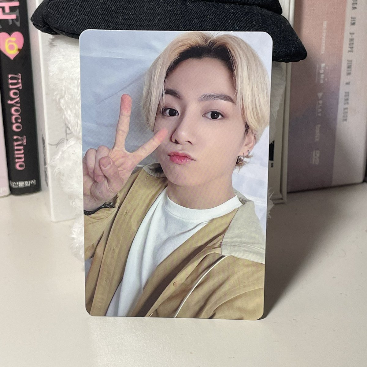 8sunging's tweet photo. BTS PHOTOCARD SELL!
방탄소년단 정국 포카 판매!

공식포카 많이 넣어드리고요!
비공굿도 당연히 많이 넣어드립니다!

다른 포토카드도 있으니 DM주세요!

#BTS #정국 #포카양도 #포카판매 #정국포카양도 #콜렉트북 #포카홀더 #윗치폼 https://t.co/JMbzrrInBS