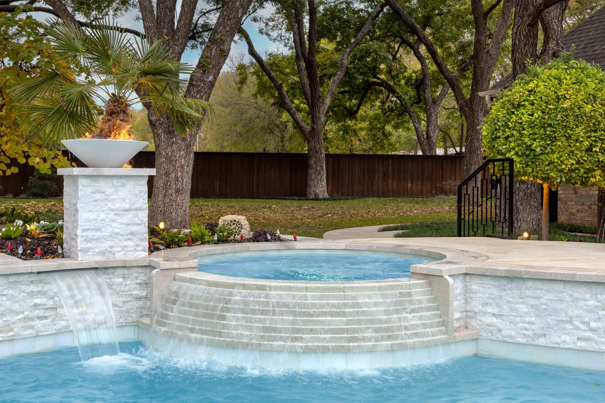 ChrisBowenTx's tweet image. Stunning pool project by Precision Eagle Pools and Remodeling! This project features our QDI Surfaces Lusso Carrara Split-Face and our Elegant White 6” glass tile! 
📸: Maggie Standerfer 
•
•
•
•
#poolpro #pool #poolparty #outdoorliving #marble #backyardbeauty #backyarddesign