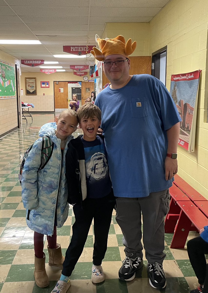 Broadway23Tipp's tweet photo. Mr. Marshall welcomed our Broadway students with a special turkey greeting! https://t.co/KJHWSVMX2w