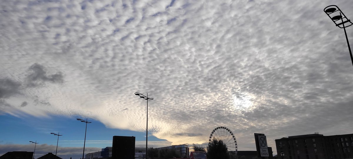 Partly cloudy...🌥 #Altocumulus clouds and Mackerel 🐠 skies here #inmyliverpoolhome this lunchtime... @itvweather @bbcweather @CloudAppSoc @StormHour @StormHourMark @theAlbertDock @liverpoolweath @angiesliverpool @peterkavanaghs @YOLiverpool @LiverpoolTweeta