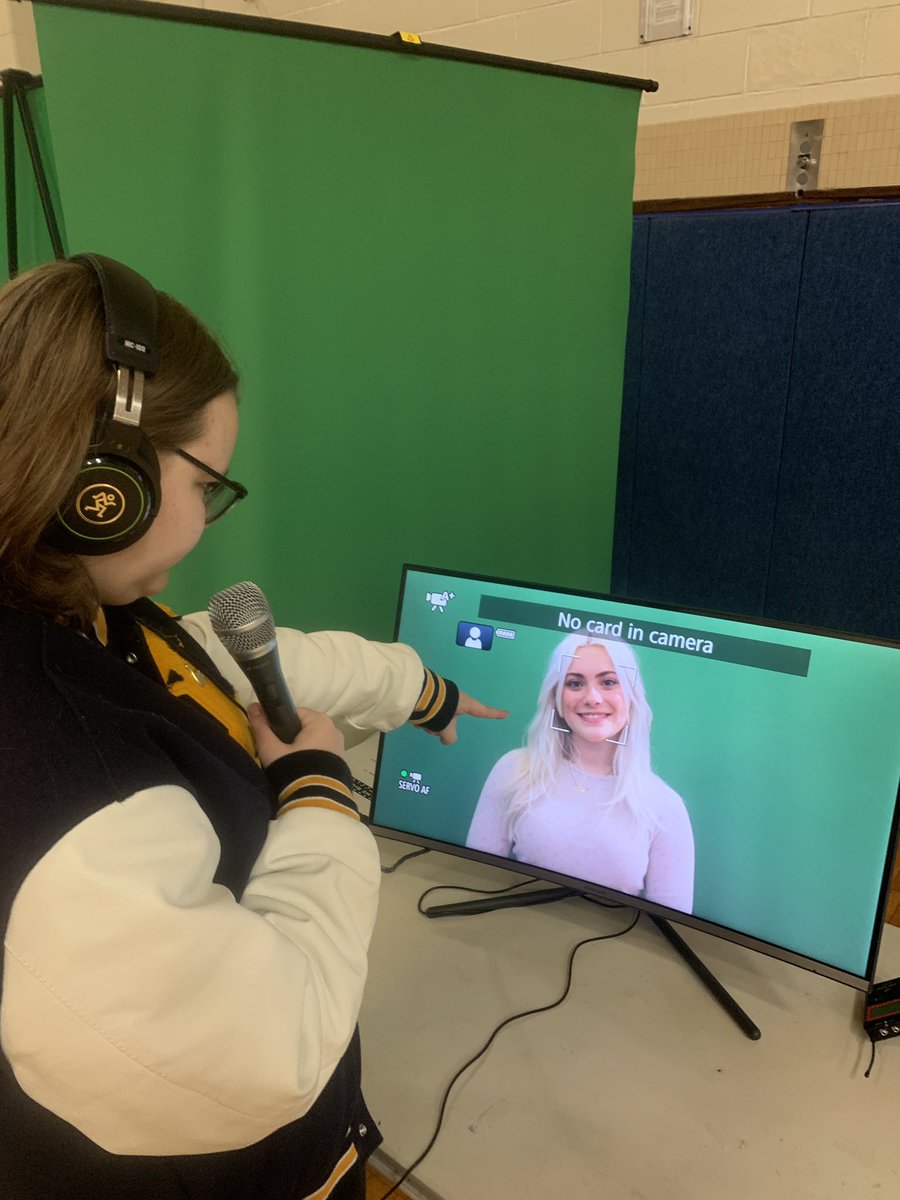 Broadcasting AI interactive display at the LHS Career Tech Fair. #thevideoclassoflhs #lhsbroadcasting