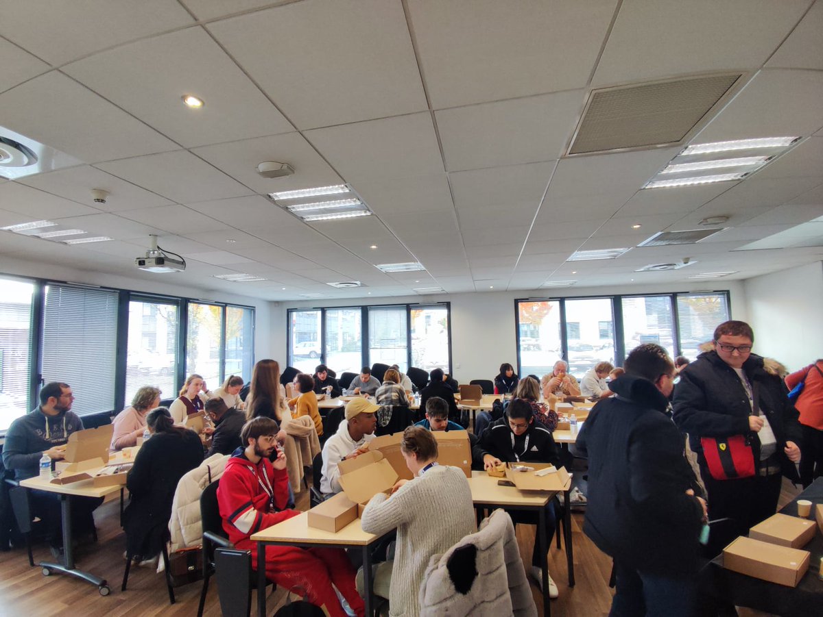 Nadine Prénas tweet media