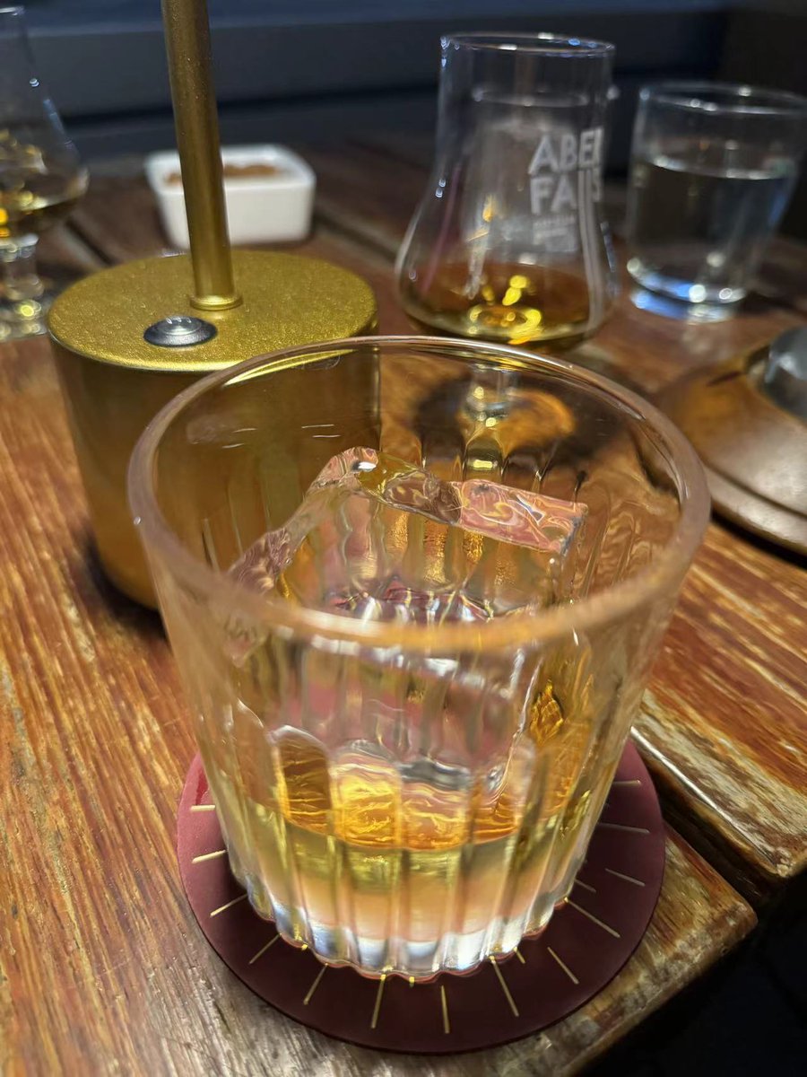 十五年了，想饮多一杯…
不知是喜是悲…

我点想，你知gai https://t.co/b6GKeAtGsw