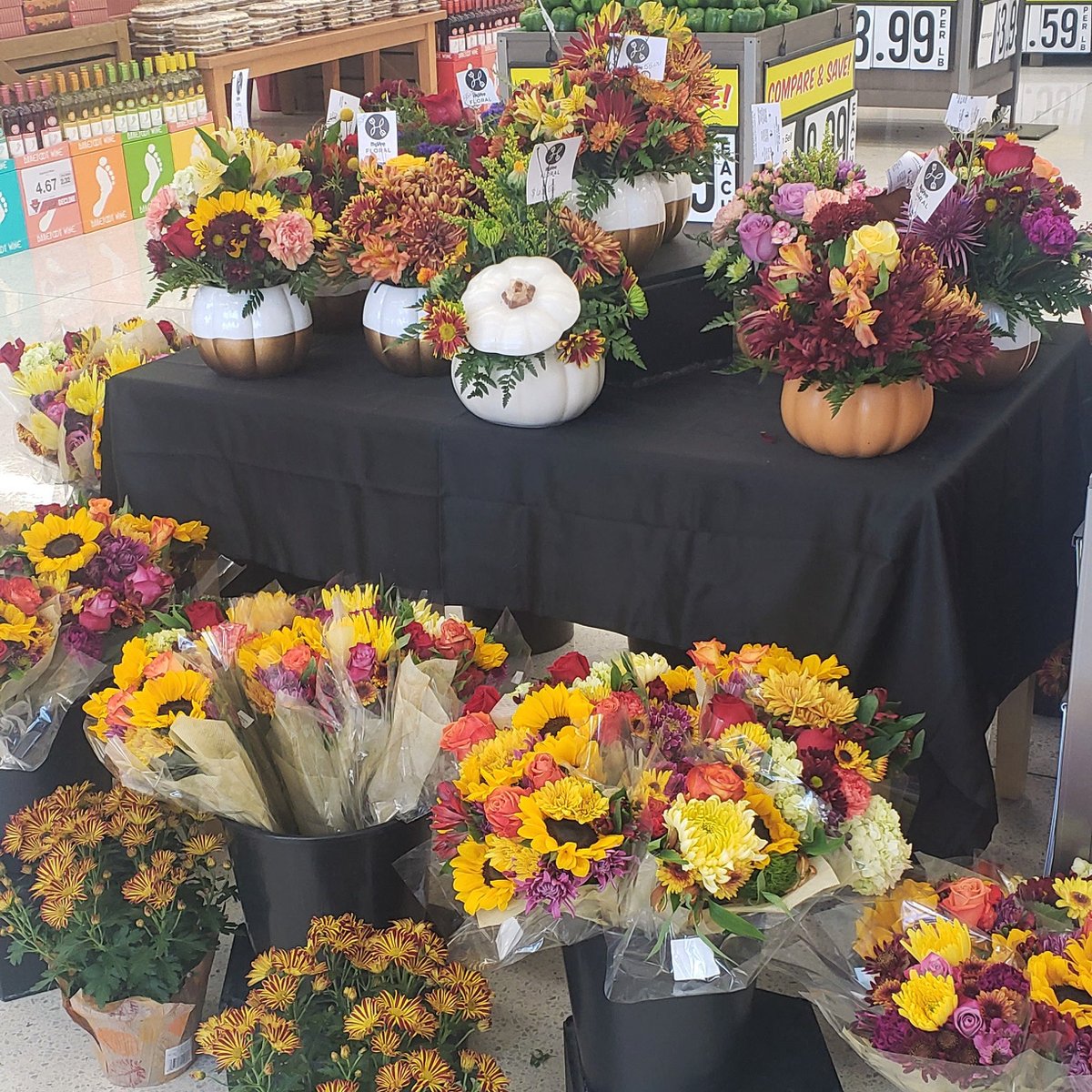 WindsorHyVee's tweet photo. Don’t forget to bring something to dinner. We have a variety of floral arrangements to choose from to complement your holiday celebration. https://t.co/MkxYuauTTw