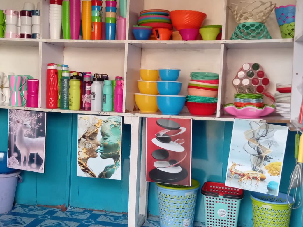 ManLikeJahmrayy's tweet photo. @VybezRadioKE Eehh ebu kwanza watu wa thika makongeni washike utensils apa kisii estate #VybeAyard https://t.co/V5wPoOIO7Z