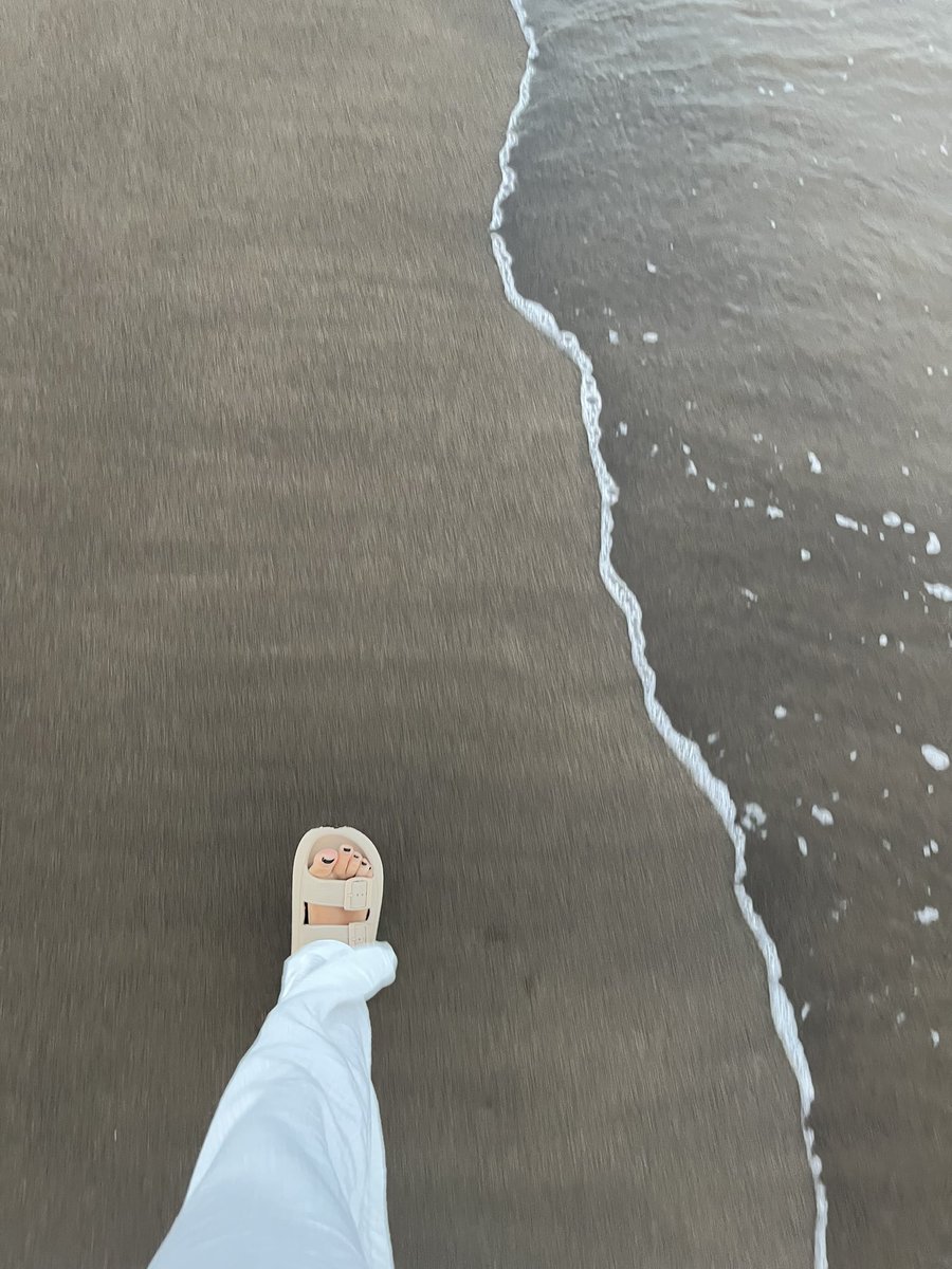oliverosvega's tweet photo. Vivo en una isla aesthetic https://t.co/Onn7TNn5vX