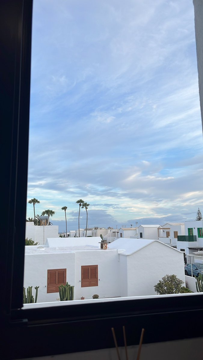 oliverosvega's tweet photo. Vivo en una isla aesthetic https://t.co/Onn7TNn5vX