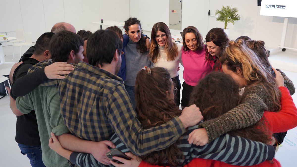 ⚡️Hace unas semanas compartimos el texto que recoge el recorrido y aprendizajes de #KosorkuntzaEkosistema en 2023 ➡️labur.eus/A1aEz

📣Hoy, además, os compartimos el trabajo realizado en el grupo de Orientación y Promoción este año: 🔗labur.eus/MwPPz
🧵