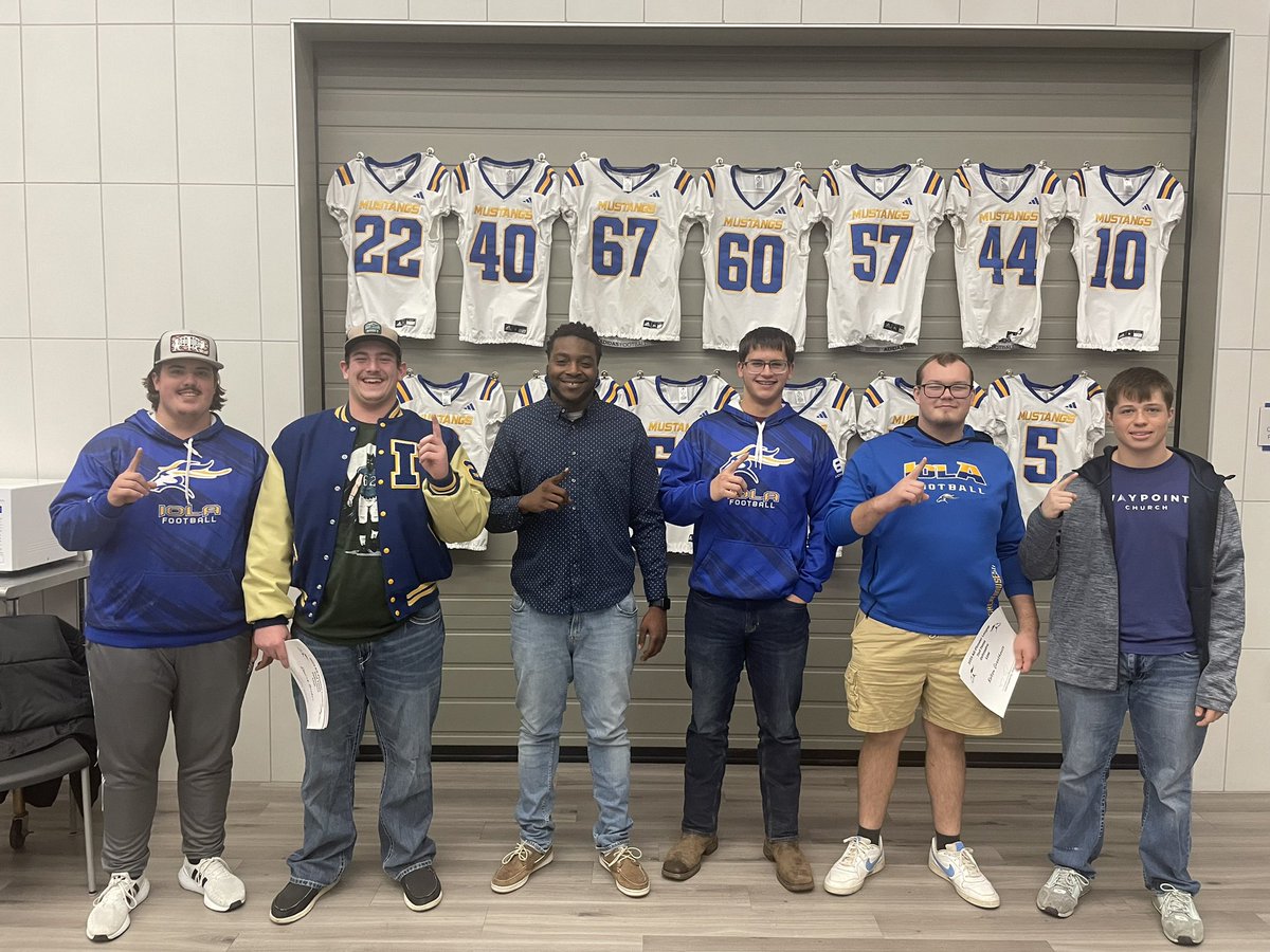 Couldn’t of been more proud of this group of seniors! And THE TRIO receiving all league honors! First time all 3 of my starting defensive linemen was honored, We raised the bar as a unit up front! I’m going to miss coaching my 5 seniors that’s changed the culture on the DLINE!