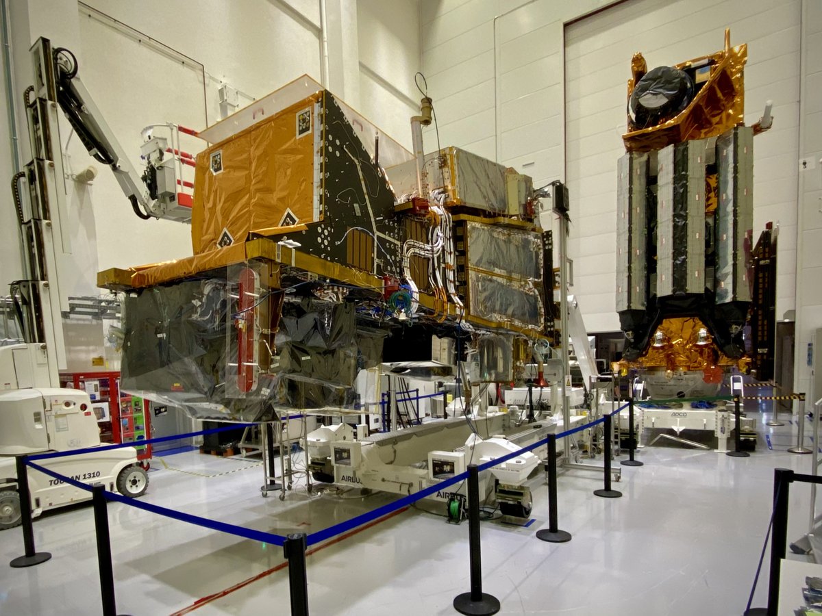 AirbusSpace's tweet photo. See the siblings side by side!
MetOp-SG A and MetOp-SG B, the first two (of 6) MetOp second generation satellites 🛰️, have been brought together for testing.
Designed to improve weather forecasting, the A series is kitted out with optical instruments and atmospheric sounders, while the B series will carry microwave instruments, making them complementarity in providing an extended range of data for future numerical weather prediction models.