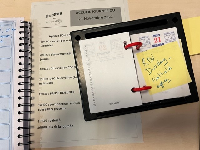 #AvecPoleEmploi #tousmobilisés #SEEPH2023 #OnEstLàPourVous #duoday2023 @Poleemploi_oc  <a href="/VilleneuveLezA/">VilleneuveLezAvignon</a>  c'est déjà maintenant 👉 nous recevons en agence Nathalie bienvenue! 🎯connaitre nos métiers et partager son expérience🎖️dans les métiers de la santé