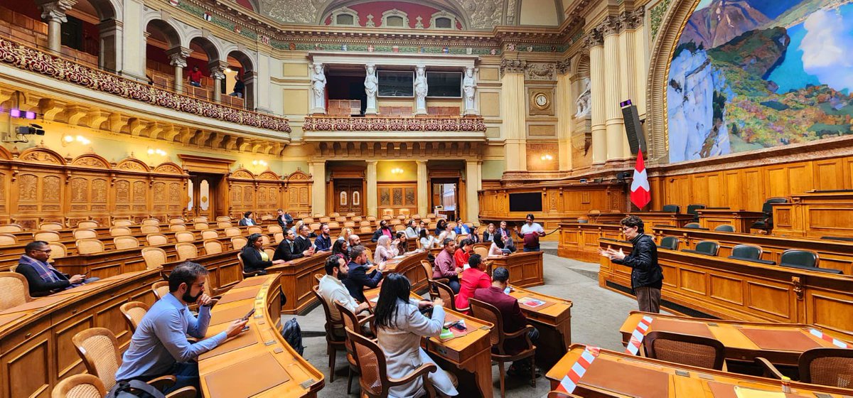 32 @UNHumanRights Minorities Fellows visited the Swiss Parliament today! They had opportunities to exchange with officials on minority protection in 🇨🇭, including: - #language diversity in the media with @SRGSSR; - international cooperation for #HumanRights with @SwissPeaceHR.