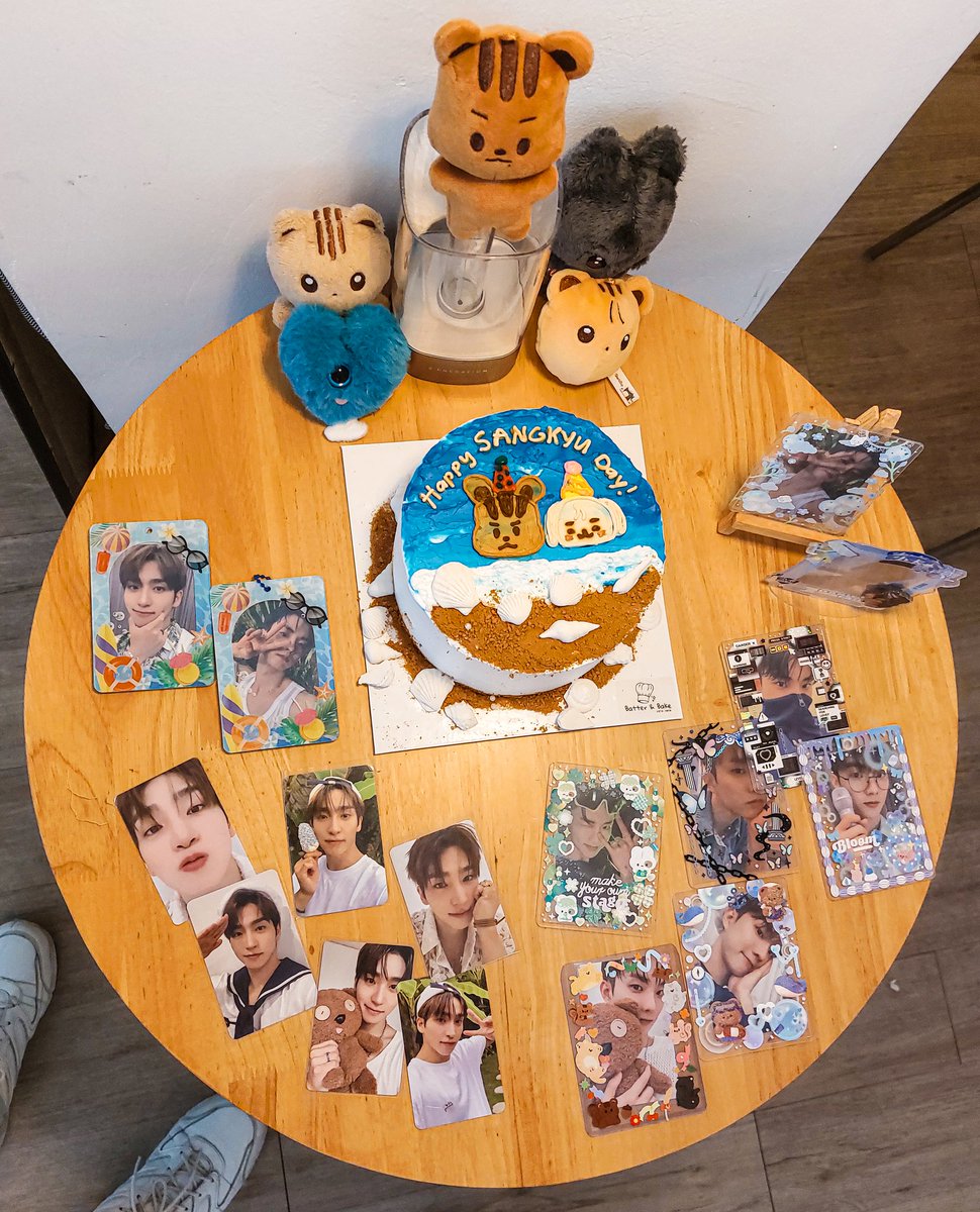 hyunjaeQyeon's tweet photo. We are super grateful for everyone who attended the cse eventhough it was the first event we organized. We hope yall enjoyed it as much as we did ❤️. But wait theres more due to popular demand of the calendars . I will release 11 solo calendars this week 😜

#SANGmmertime_Quest https://t.co/AKwuiy7EYS