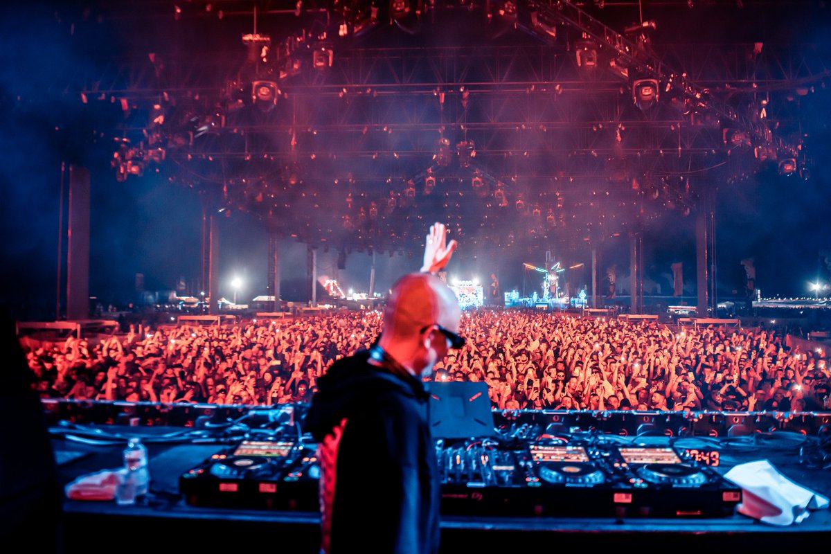 wearefstvl's tweet image. FSTVL Flashback ✴️

Reminiscing the incredible scenes of Terminal 2.0 this summer featuring: Skepta, Dennis Cruz, Pawsa &amp;amp; Seth Troxler 🚀

BIG 2024 lineup news coming soon! ✨

Will you be joining the Revolution? ⚡️

Sign up: wearefstvl.com 💫