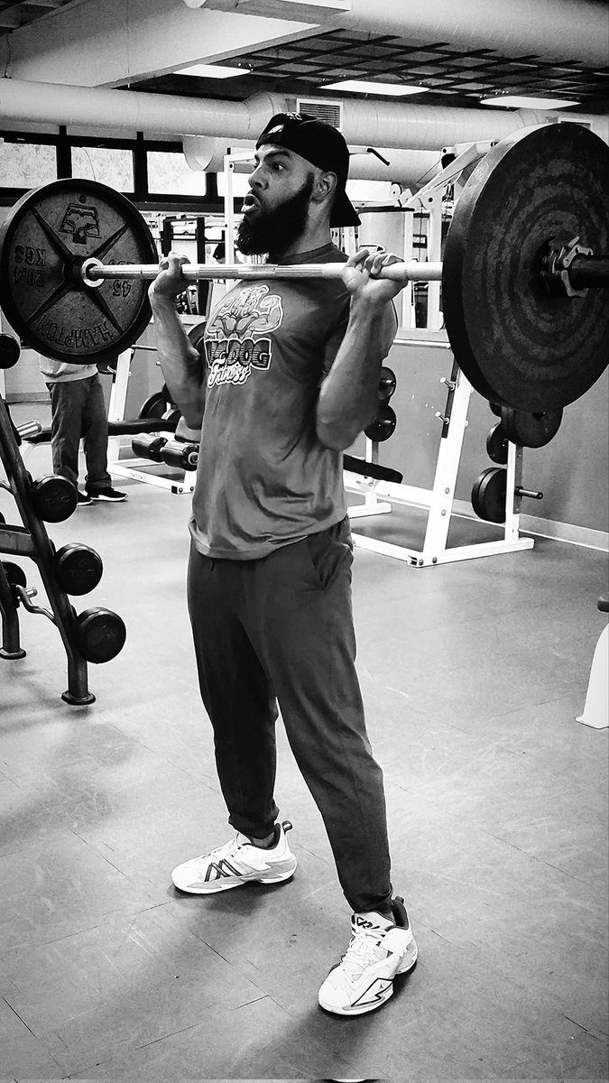 bdfCoachSean's tweet photo. Discipline is not some magical attribute. Just simply doing what you should even when you don't feel like it is enough.
Break out of your comfort and push towards what you desire. Stay hungry
#TheBigDogWay #ItReallyWorks #healthylifestyle #goals https://t.co/g2ixzr3p2B
