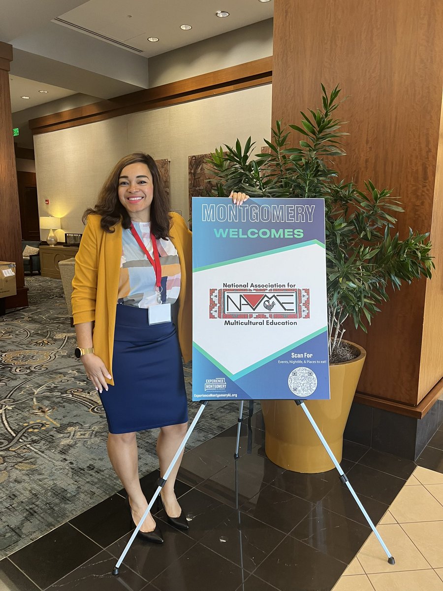 becoming_drdia's tweet image. Last week I presented my research at the National Association for Multicultural Education!

My research builds on @tlstrayhorn's work as I seek to understand how online learners can feel a sense of belonging with their university

#daydreamingwithdia #doctorateloading #teenparent