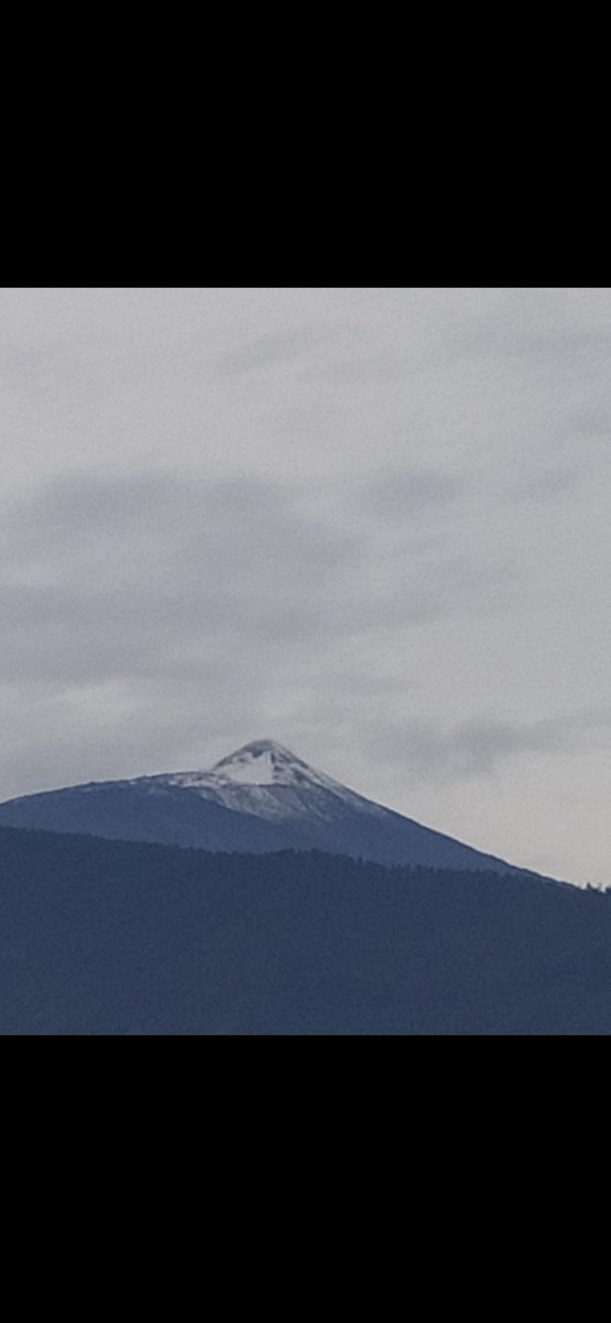 Que alegría, nuestro #padreteide con un poco de #nieve! <a href="/tenerife_meteo/">Meteo_Tenerife</a> <a href="/LoqueVeoTfe/">𝕊𝕖 𝕍𝕖 𝕖𝕟 𝕋𝕖𝕟𝕖𝕣𝕚𝕗𝕖</a> <a href="/Tenerife_Ocio/">Tenerife Ocio</a> <a href="/TerriserValenti/">Terrisser Valentí</a> <a href="/VisitaVen/">Ven de Visita a Tenerife</a> <a href="/TwitterLatAm/">Twitter Latin America</a> <a href="/Greenpeace/">Greenpeace International</a> <a href="/TeideTweet/">Tuitero del Teide 🇵🇸</a> <a href="/TenerifeAhora/">Tenerife Ahora</a>