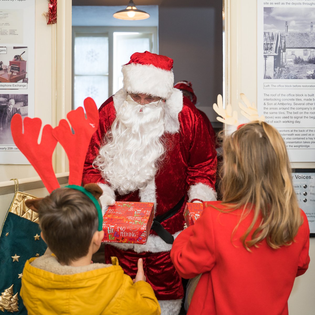 Enjoy the magical festive season at Amberley Museum 🎅
🎄 Christmas crafts, activities and meet Father Christmas 2-3, 9-10 and 16-17 December
🎄 50% off standard admission 30 and 31st December  online with discount code FESTIVE50
For more details visit 👉 amberleymuseum.co.uk