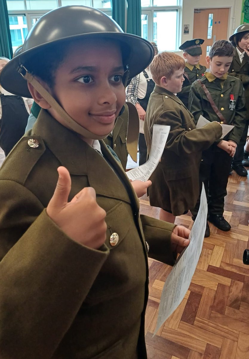 BaconGarthCott's tweet photo. Year Six pupils learn more about World War One during their Remembering Tommy workshop. https://t.co/P8YKZWBiib