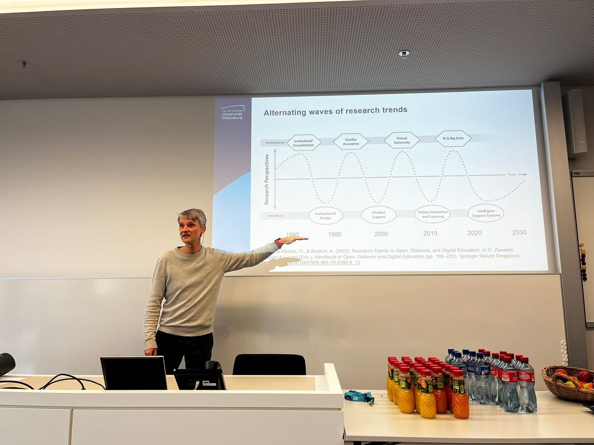 It was a pleasure delivering my keynote today on Open, Distance, and Digital Education - Mapping the Field towards a Research Agenda <a href="/phzuerich/">Pädagogische Hochschule Zürich</a> Research Symposium. Thanks for your warm welcome and hospitality <a href="/f_zellweger/">Franziska Zellweger</a> and Barbara Getto.