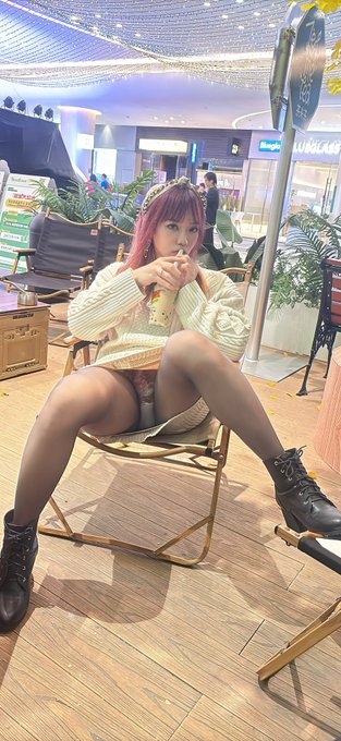 你在對面 會拍我嗎💕💕   #絲襪 #黑絲 #野外 #街拍 #刺激 #性感 #男の娘 #伪娘 #女裝子 #腳 #色色 #Onlyfans  #轉 #推 #喜歡 #crossdresser #偽娘 #여장<a href="/tag/%E7%B5%B2%E8%A5%AA"class="tags">#絲襪</a><a href="/tag/%E9%BB%91%E7%B5%B2"class="tags">#黑絲</a><a href="/tag/%E9%87%8E%E5%A4%96"class="tags">#野外</a><a href="/tag/%E8%A1%97%E6%8B%8D"class="tags">#街拍</a><a href="/tag/%E5%88%BA%E6%BF%80"class="tags">#刺激</a><a href="/tag/%E6%80%A7%E6%84%9F"class="tags">#性感</a><a href="/tag/%E7%94%B7%E3%81%AE%E5%A8%98"class="tags">#男の娘</a><a href="/tag/%E4%BC%AA%E5%A8%98"class="tags">#伪娘</a><a href="/tag/cd"class="tags"><span>#cd</span></a><a href="/tag/sissy"class="tags"><span>#sissy</span></a><a href="/tag/crossdresser"class="tags"><span>#crossdresser</span></a><a href="/tag/femboy"class="tags"><span>#femboy</span></a><a href="/tag/onlyfans"class="tags"><span>#onlyfans</span></a><a href="/tag/%EC%97%AC%EC%9E%A5"class="tags"><span>#여장</span></a>