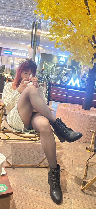 你在對面 會拍我嗎💕💕   #絲襪 #黑絲 #野外 #街拍 #刺激 #性感 #男の娘 #伪娘 #女裝子 #腳 #色色 #Onlyfans  #轉 #推 #喜歡 #crossdresser #偽娘 #여장<a href="/tag/%E7%B5%B2%E8%A5%AA"class="tags">#絲襪</a><a href="/tag/%E9%BB%91%E7%B5%B2"class="tags">#黑絲</a><a href="/tag/%E9%87%8E%E5%A4%96"class="tags">#野外</a><a href="/tag/%E8%A1%97%E6%8B%8D"class="tags">#街拍</a><a href="/tag/%E5%88%BA%E6%BF%80"class="tags">#刺激</a><a href="/tag/%E6%80%A7%E6%84%9F"class="tags">#性感</a><a href="/tag/%E7%94%B7%E3%81%AE%E5%A8%98"class="tags">#男の娘</a><a href="/tag/%E4%BC%AA%E5%A8%98"class="tags">#伪娘</a><a href="/tag/cd"class="tags"><span>#cd</span></a><a href="/tag/sissy"class="tags"><span>#sissy</span></a><a href="/tag/crossdresser"class="tags"><span>#crossdresser</span></a><a href="/tag/femboy"class="tags"><span>#femboy</span></a><a href="/tag/onlyfans"class="tags"><span>#onlyfans</span></a><a href="/tag/%EC%97%AC%EC%9E%A5"class="tags"><span>#여장</span></a>