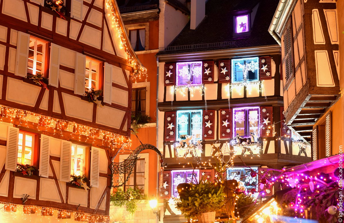Alsace's tweet image. Thématisés, les marchés de Noël de Colmar nous emportent dans une ambiance unique. bit.ly/colmar-2023 #Alsace #VisitAlsace