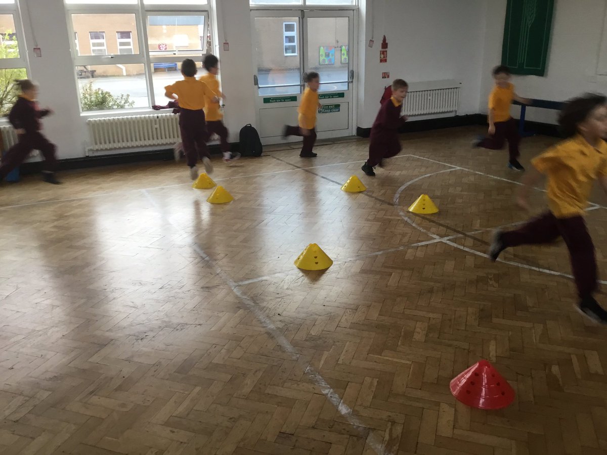 CTKLiverpoolY3's tweet photo. This week, Beech class completed some very intense circuits in our Health Related Fitness topic! #autumn2 #ctkpe https://t.co/f4tV1vxlyN