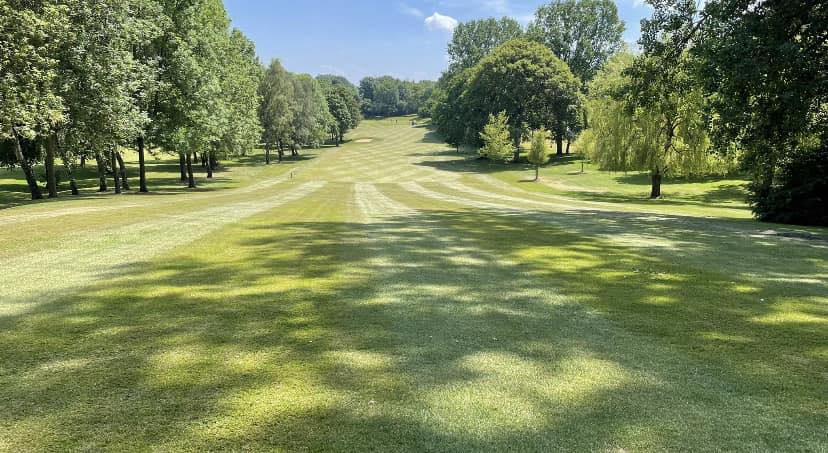 A wonderful, friendly members' golf club <a href="/ErewashVGolfC/">Erewash Valley GC</a>🏌️ 
Open to the public and located between Nottingham and Derby. To book a visit or a tee time, please get in touch with one of the team members at Erewash Valley Golf Club!

erewashvalley.co.uk
