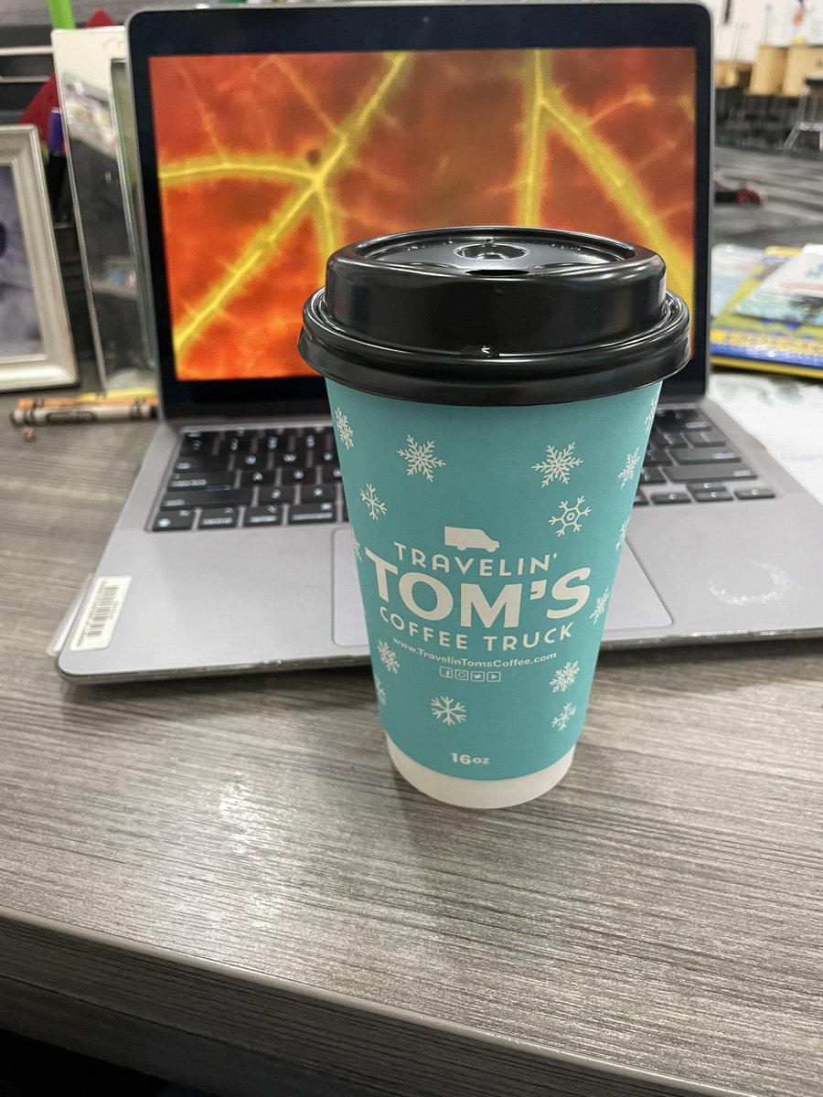 janenekrent's tweet photo. Grateful for the pick me up from the @Northelem2 front office!!  #GivingTuesday https://t.co/1zxpIp0bDj